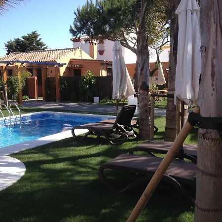 Holiday home Casita Con Jardin Privado Y Piscina Compartida