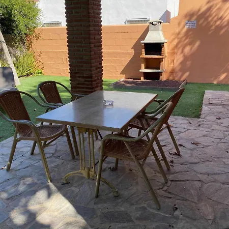 Casita Con Jardin Privado Y Piscina Compartida Holiday home *